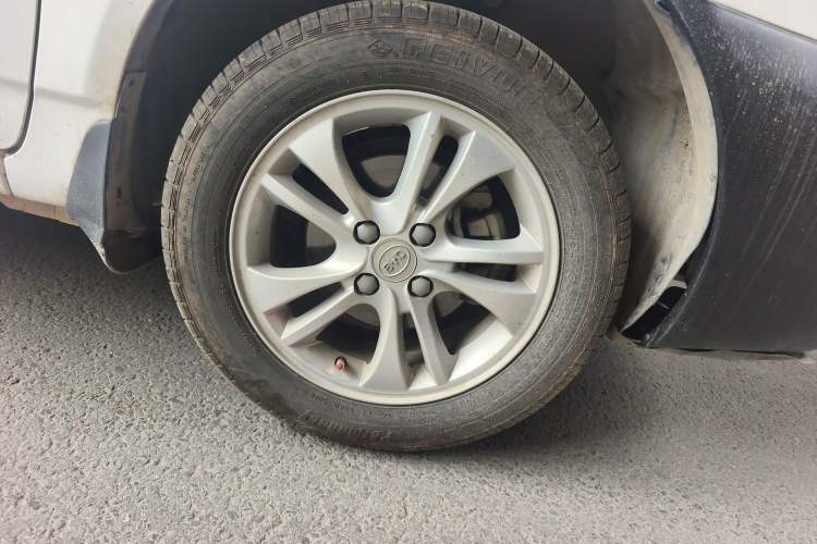 Used BYD F3 2016 1.5L Manual Comfort Model Right Front Wheel Hub