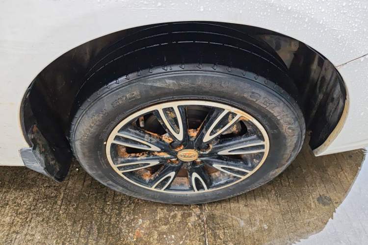 Used BYD F3 2016 1.5L Manual Luxury Model Right Front Wheel Hub