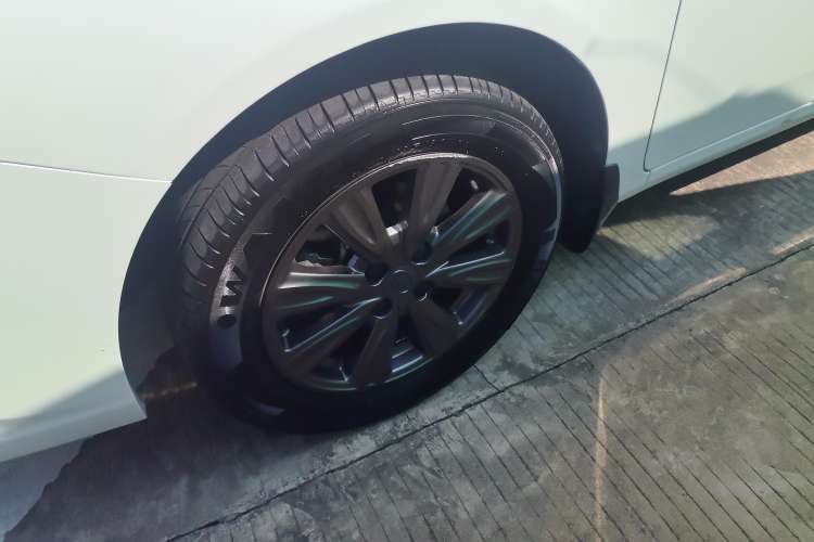 Used BYD F3 2016 1.5L Automatic Luxury Version Right Rear Wheel Hub