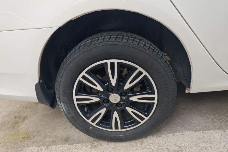 Used BYD F3 2016 1.5L Automatic Luxury Model Right Rear Wheel Hub