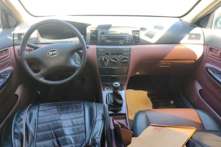 Used BYD F3 2018 1.5L Manual Classic Model Center Console