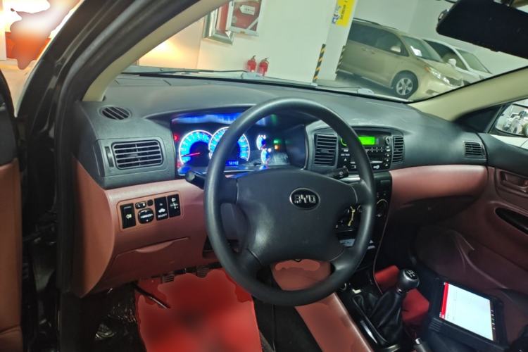Used BYD F3 2018 1.5L Manual Classic Model Center Console