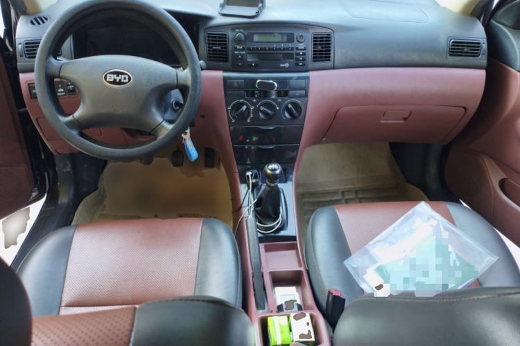 Used BYD F3 2018 1.5L Manual Classic Model Center Console