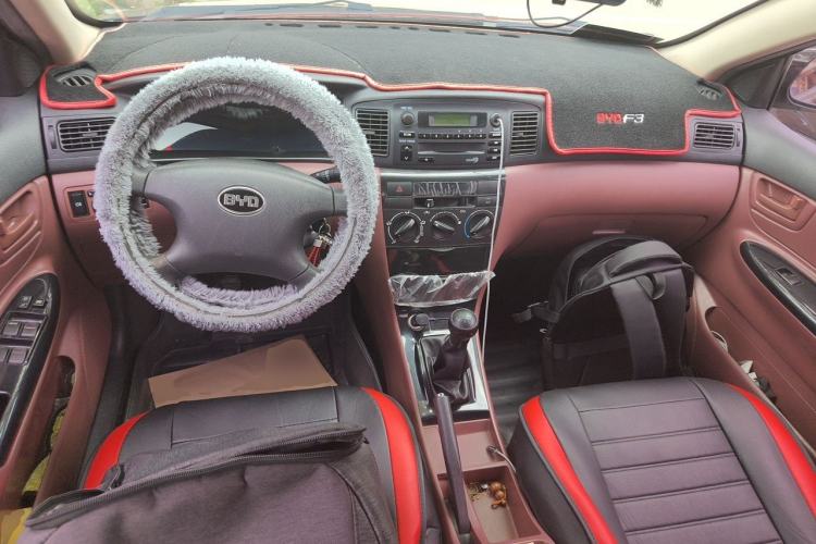 Used BYD F3 2018 1.5L Manual Classic Model Center Console