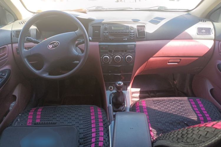 Used BYD F3 2018 1.5L Manual Classic Model Center Console