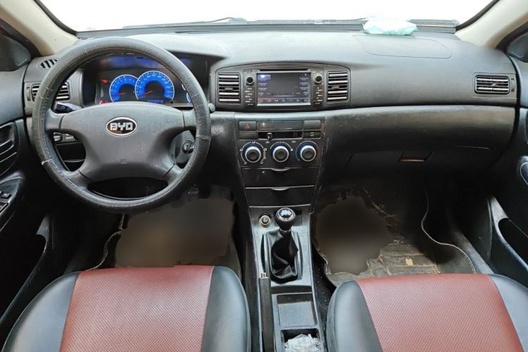 Used BYD F3 2018 1.5L Manual Classic Model Center Console