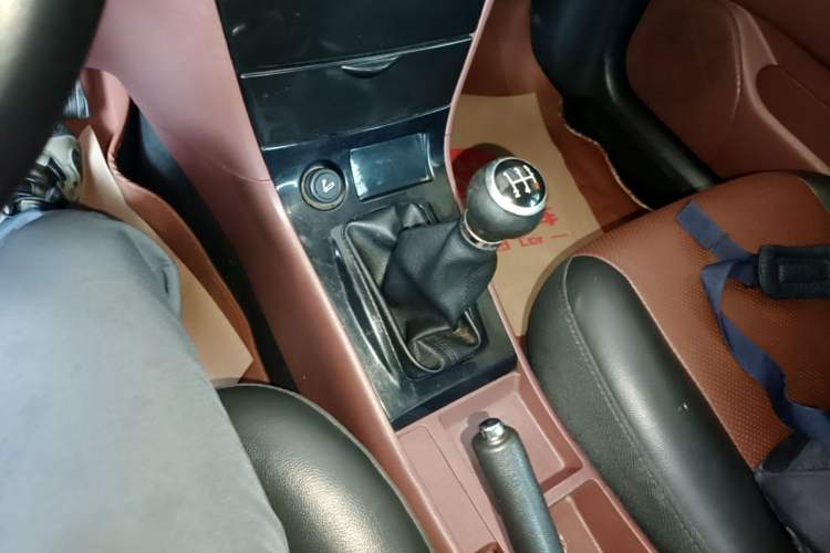 Used BYD F3 2018 1.5L Manual Classic Model Gear Lever