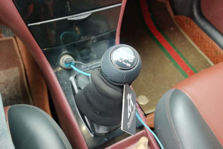 Used BYD F3 2018 1.5L Manual Classic Model Gear Lever
