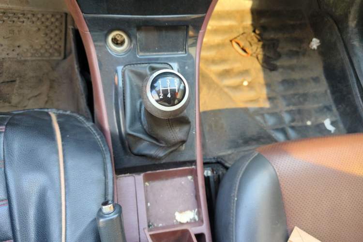 Used BYD F3 2018 1.5L Manual Classic Model Gear Lever