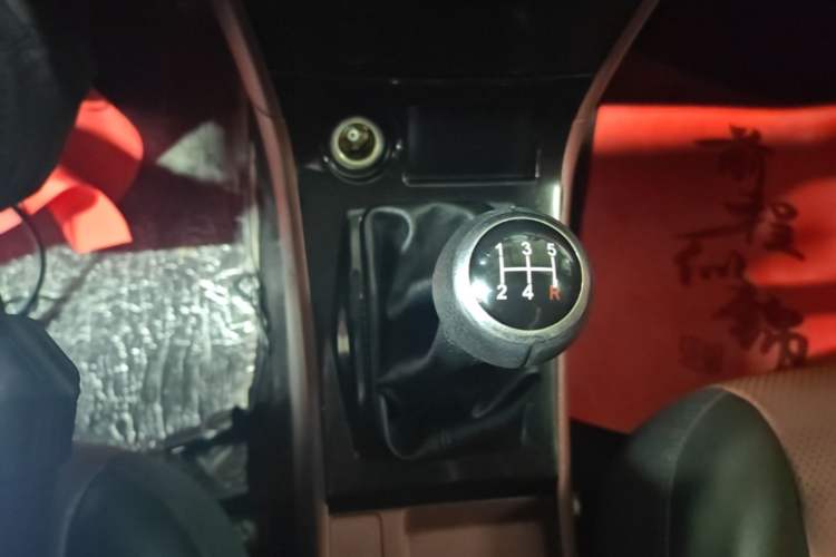 Used BYD F3 2018 1.5L Manual Classic Model Gear Lever