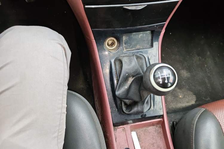 Used BYD F3 2018 1.5L Manual Classic Model Gear Lever