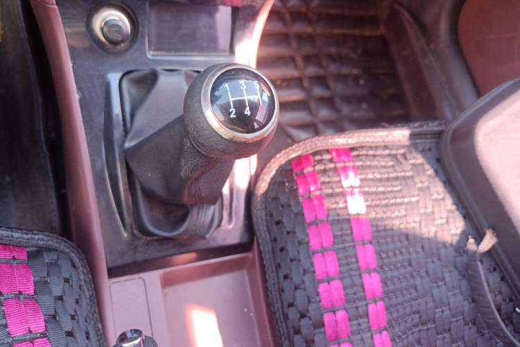 Used BYD F3 2018 1.5L Manual Classic Model Gear Lever