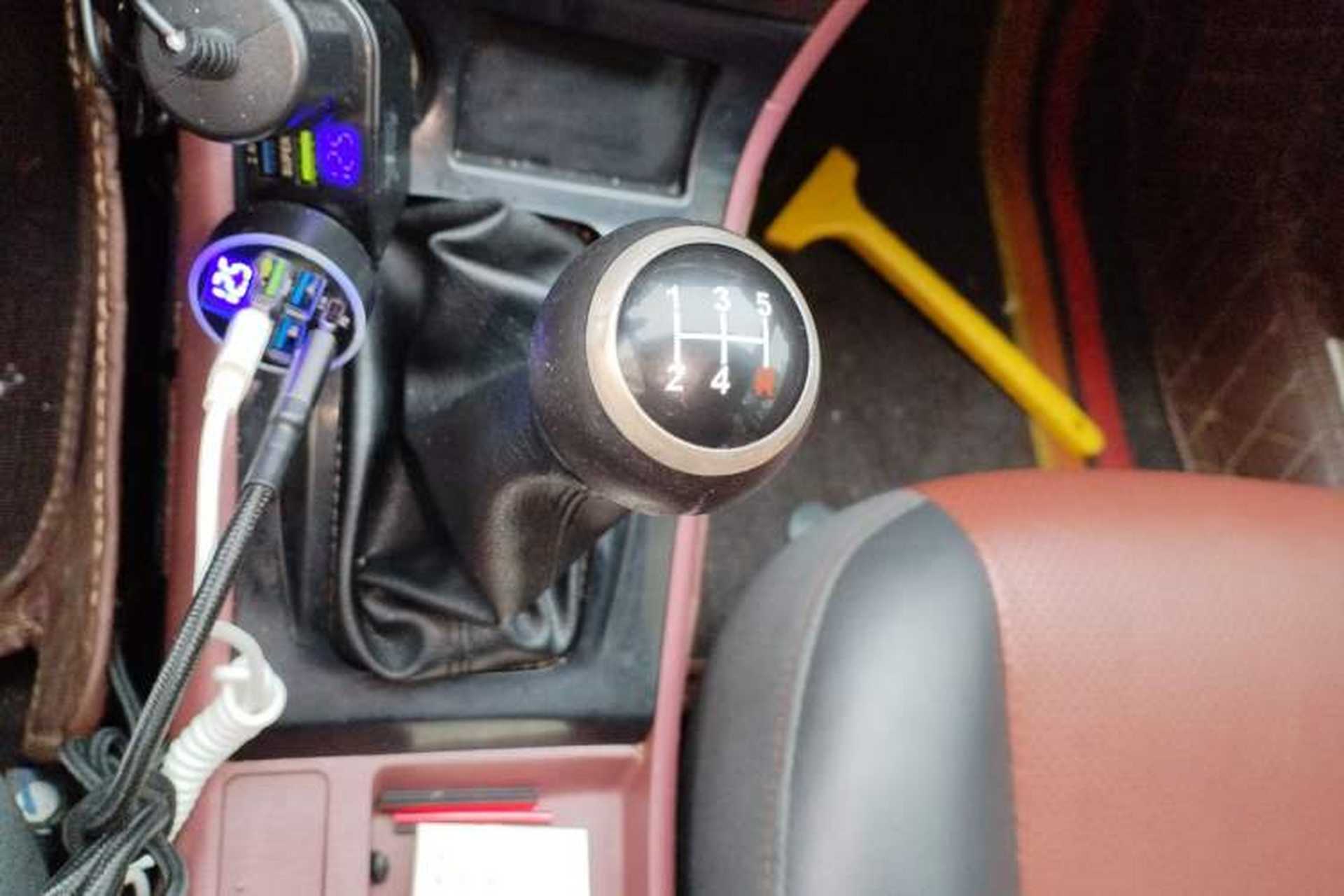 Used BYD F3 2018 1.5L Manual Classic Model Gear Lever