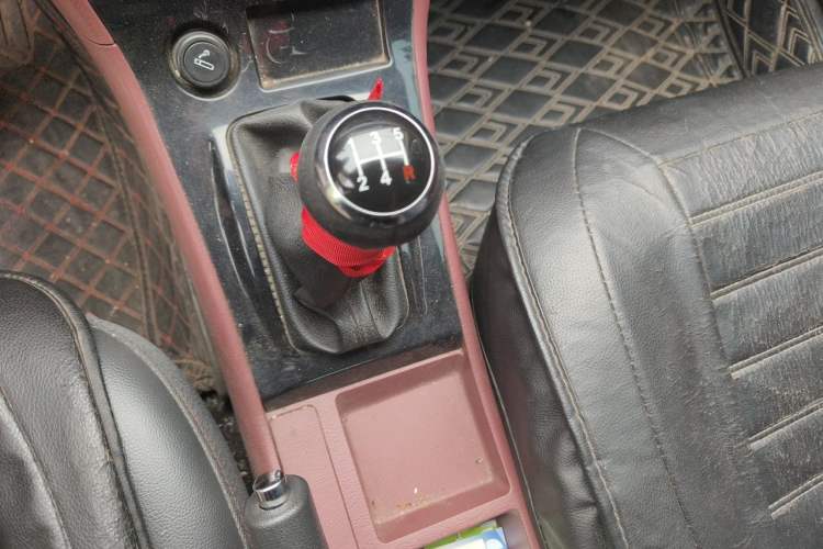 Used BYD F3 2018 1.5L Manual Classic Model Gear Lever