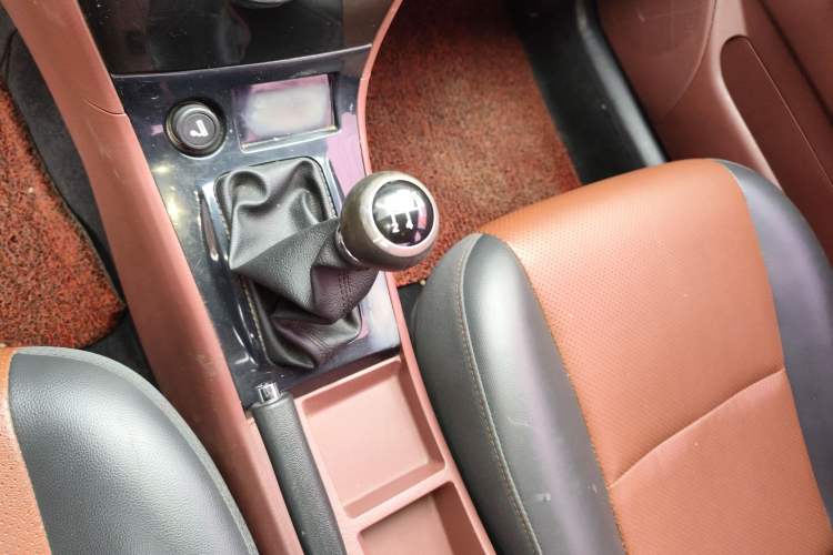 Used BYD F3 2018 1.5L Manual Classic Model Gear Lever