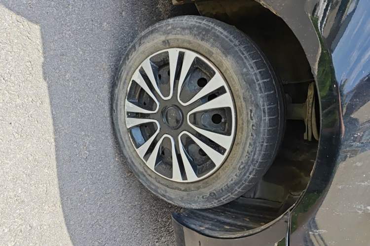 Used BYD F3 2018 1.5L Manual Classic Model Right Front Wheel Hub