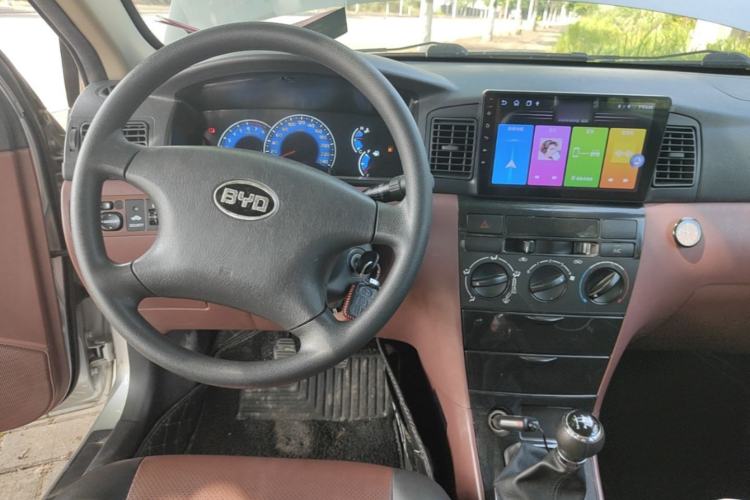Used BYD F3 2018 1.5L Manual Classic Model Center Console