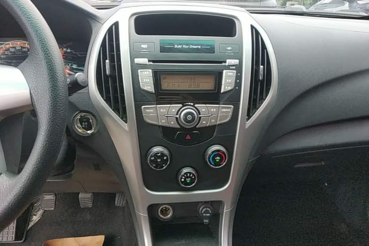 Used BYD F3 2018 1.5L Manual Fashion Model Audio And AC Panel