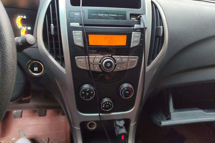 Used BYD F3 2018 1.5L Manual Elite Version Audio And AC Panel