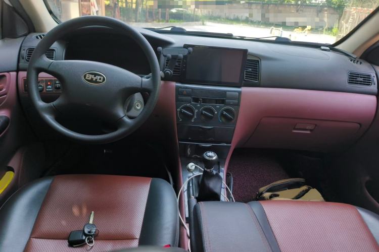 Used BYD F3 2018 1.5L Manual Classic Model Center Console