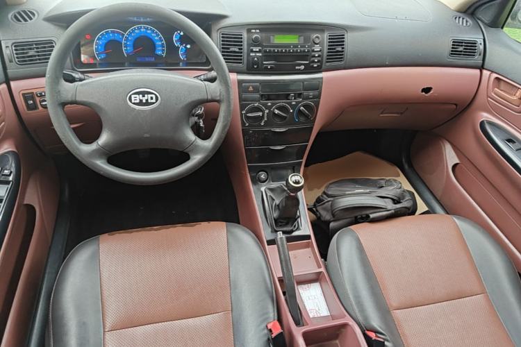 Used BYD F3 2018 1.5L Manual Classic Model Center Console