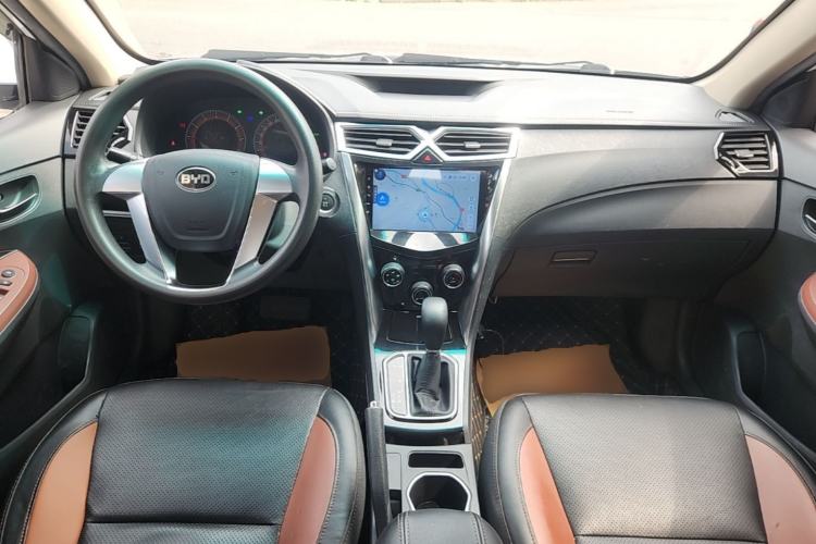 Used BYD F3 2018 1.5L Automatic Luxury Model Center Console