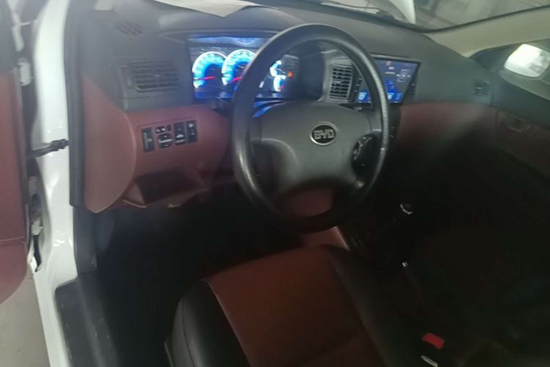 Used BYD F3 2018 1.5L Manual Classic Model Center Console