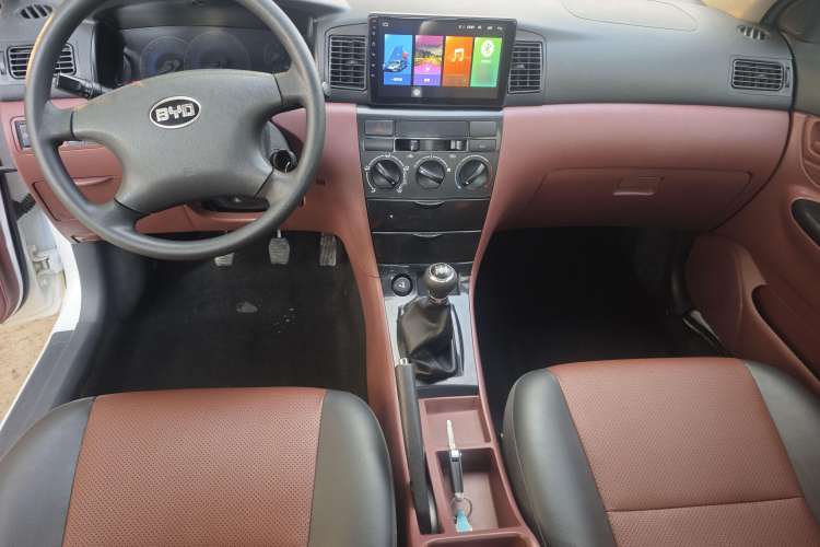 Used BYD F3 2018 1.5L Manual Classic Model Center Console
