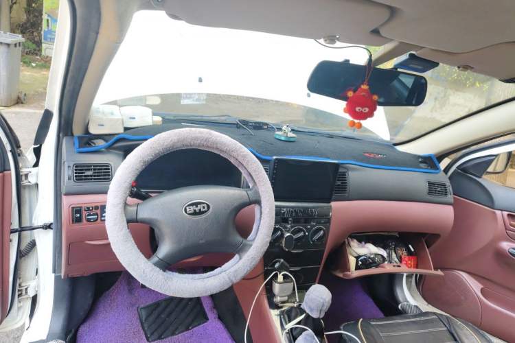 Used BYD F3 2018 1.5L Manual Classic Model Center Console