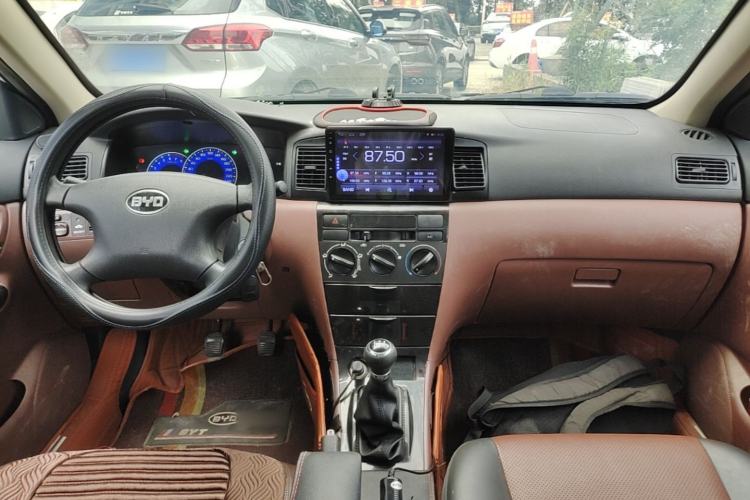 Used BYD F3 2018 1.5L Manual Classic Model Center Console
