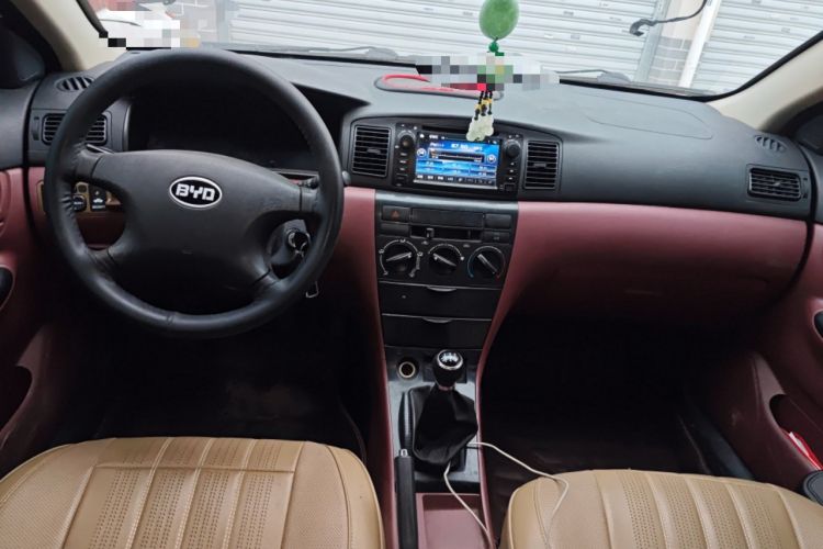 Used BYD F3 2018 1.5L Manual Classic Model Center Console