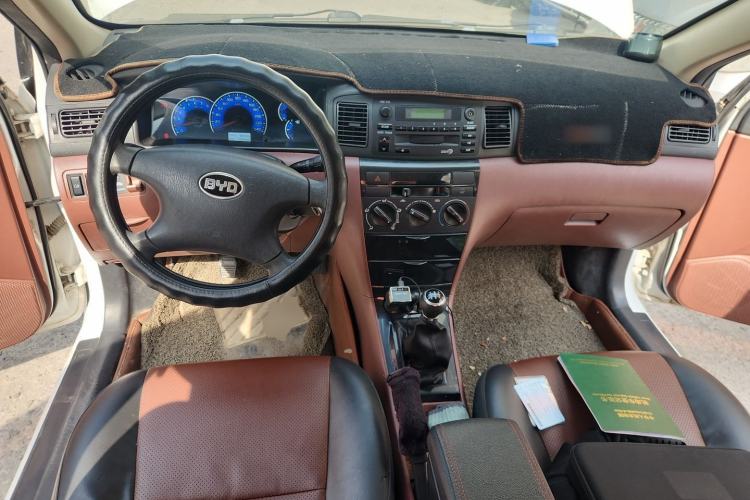 Used BYD F3 2018 1.5L Manual Classic Model Center Console