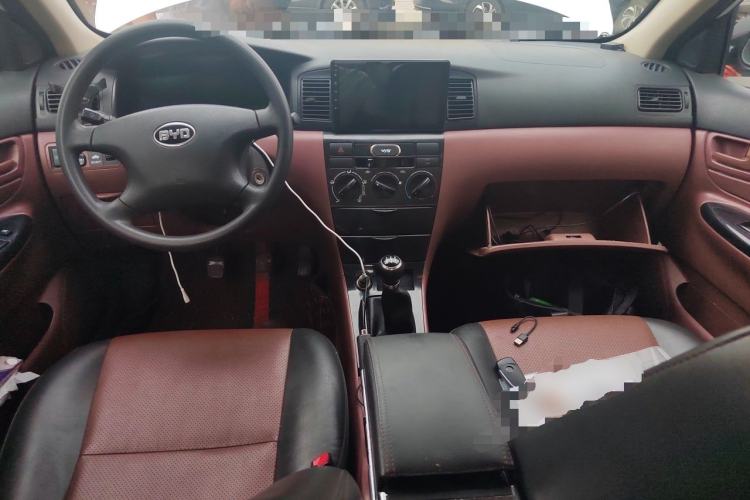 Used BYD F3 2018 1.5L Manual Classic Model Center Console