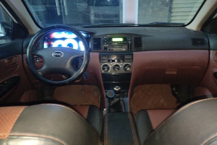 Used BYD F3 2018 1.5L Manual Classic Model Center Console