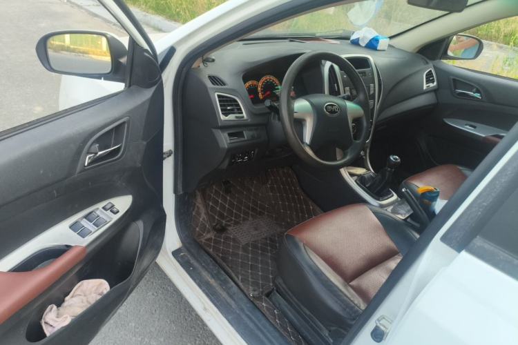 Used BYD F3 2018 1.5L Manual Elite Version Driver Seat