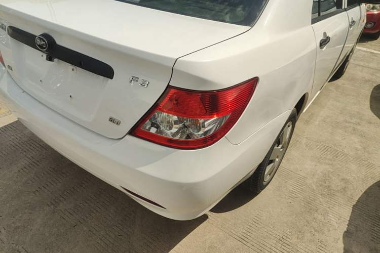 Used BYD F3 2018 1.5L Manual Classic Model Exterior 3