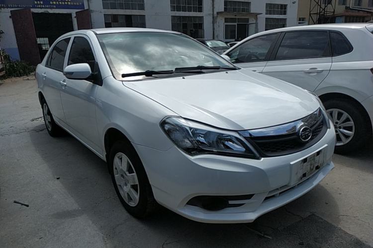 Used BYD F3 2018 1.5L Manual Fashion Model Front Right 45 Deg