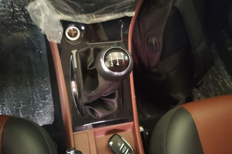Used BYD F3 2018 1.5L Manual Classic Model Gear Lever
