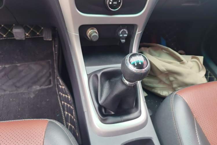 Used BYD F3 2018 1.5L Manual Fashion Model Gear Lever