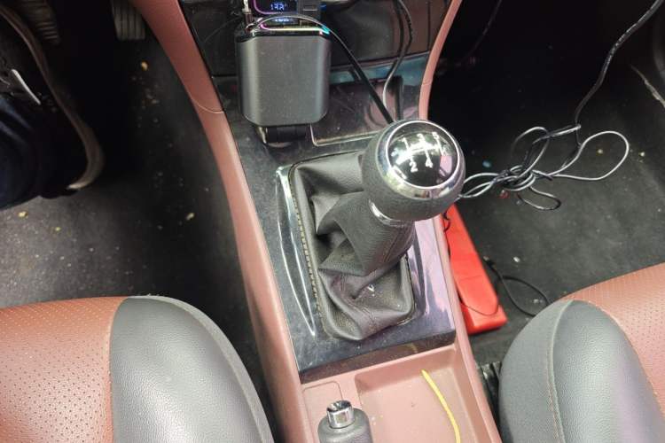 Used BYD F3 2018 1.5L Manual Classic Model Gear Lever