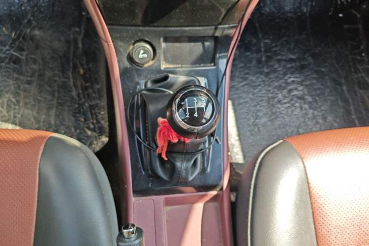 Used BYD F3 2018 1.5L Manual Classic Model Gear Lever