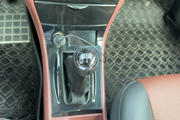 Used BYD F3 2018 1.5L Manual Classic Model Gear Lever