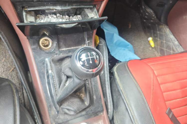 Used BYD F3 2018 1.5L Manual Classic Model Gear Lever