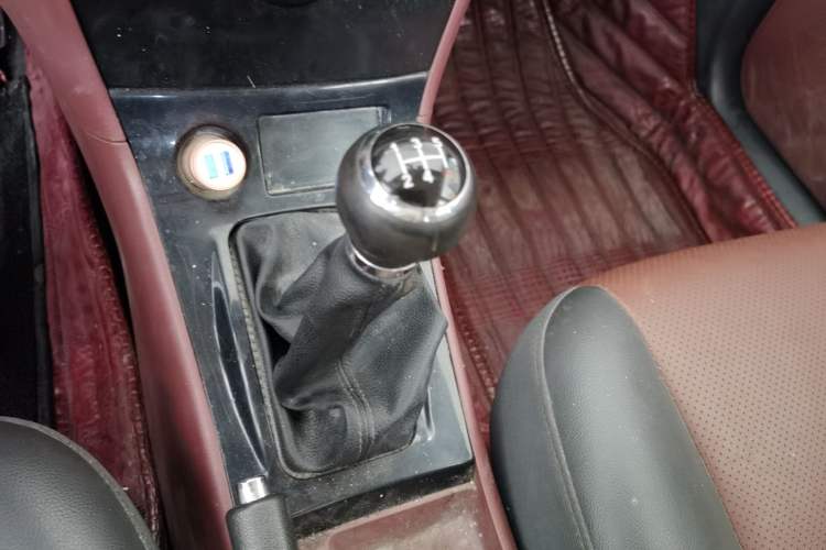 Used BYD F3 2018 1.5L Manual Classic Model Gear Lever
