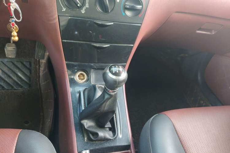 Used BYD F3 2018 1.5L Manual Classic Model Gear Lever