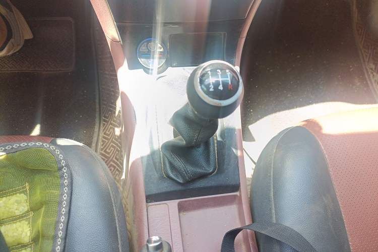 Used BYD F3 2018 1.5L Manual Classic Model Gear Lever
