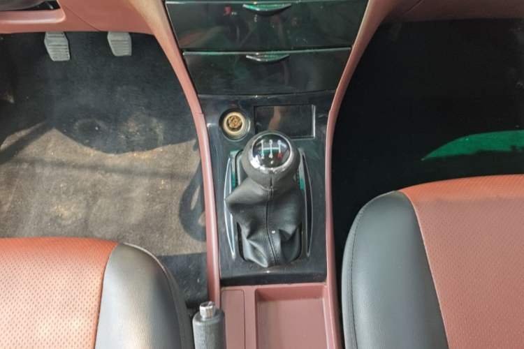 Used BYD F3 2018 1.5L Manual Classic Model Gear Lever