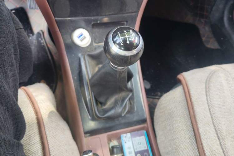 Used BYD F3 2018 1.5L Manual Classic Model Gear Lever