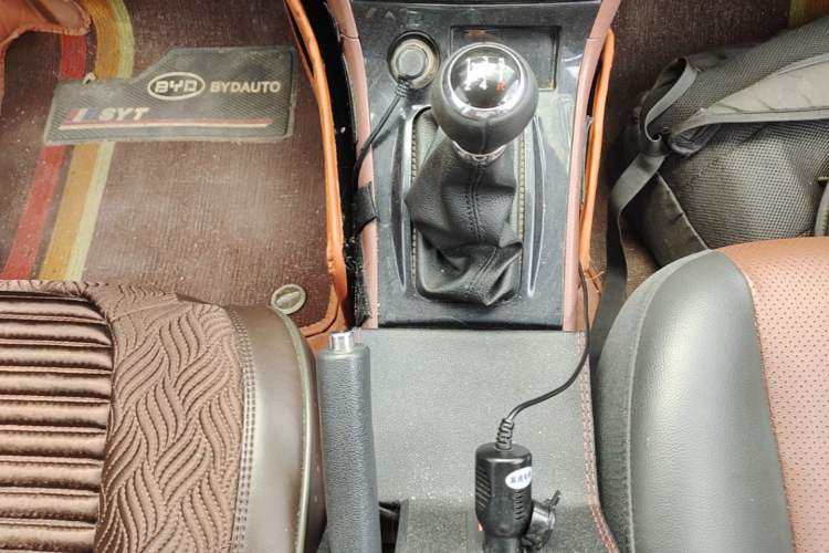 Used BYD F3 2018 1.5L Manual Classic Model Gear Lever