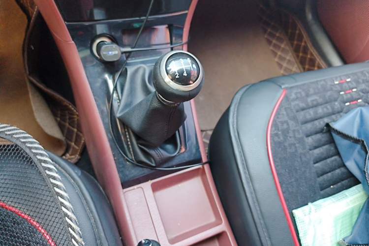 Used BYD F3 2018 1.5L Manual Classic Model Gear Lever